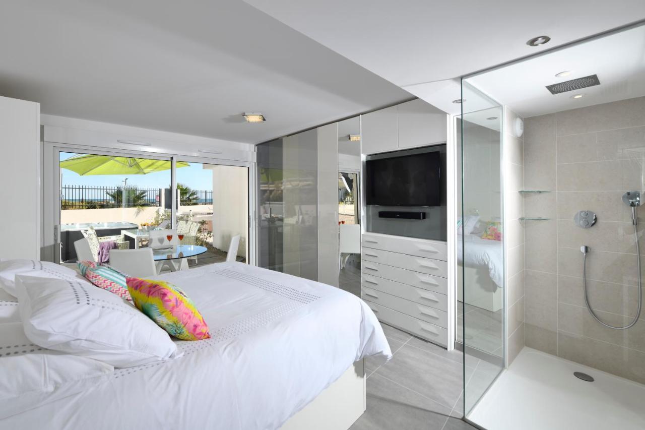 Le Nautilia Residence De Luxe "Reservee Aux Couples" Agde Bagian luar foto